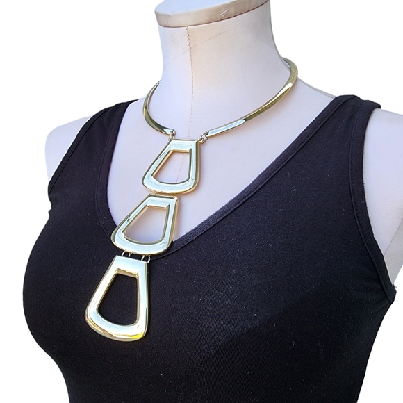 White House Black Market Golden Metal Choker Necklace Triple Chunky Pendant EUC - Picture 9 of 9